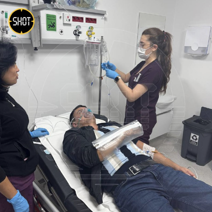 Российских туристов избили толпой возле премиум-отеля в Турции. Пьяные турки набросилась на отдыхающих и кинули бутылку в девушку. Один из пострадавших госпитализирован
