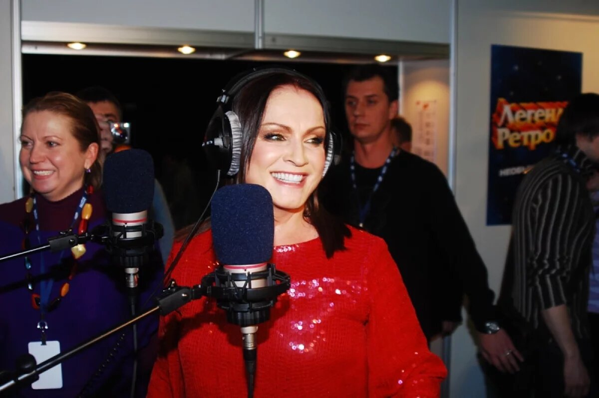    София Ротару посетила могилу мужа в Киеве