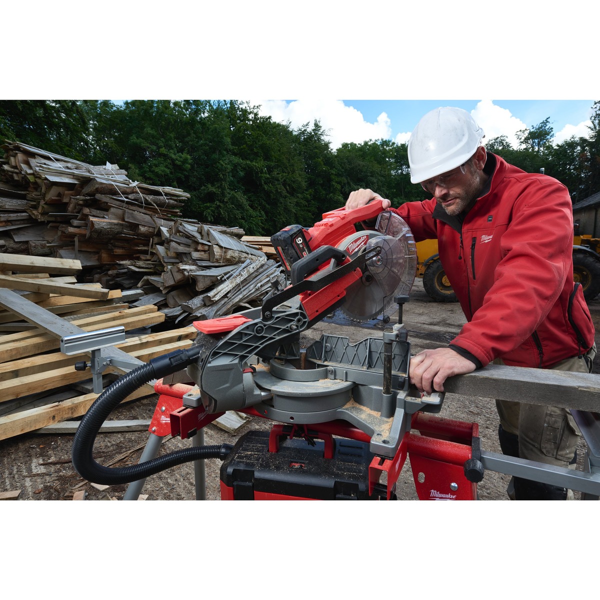 Аккумуляторная торцовочная пила Milwaukee M18 FMS 254-0 FUEL (Арт. 4933451729 на mitools.by)