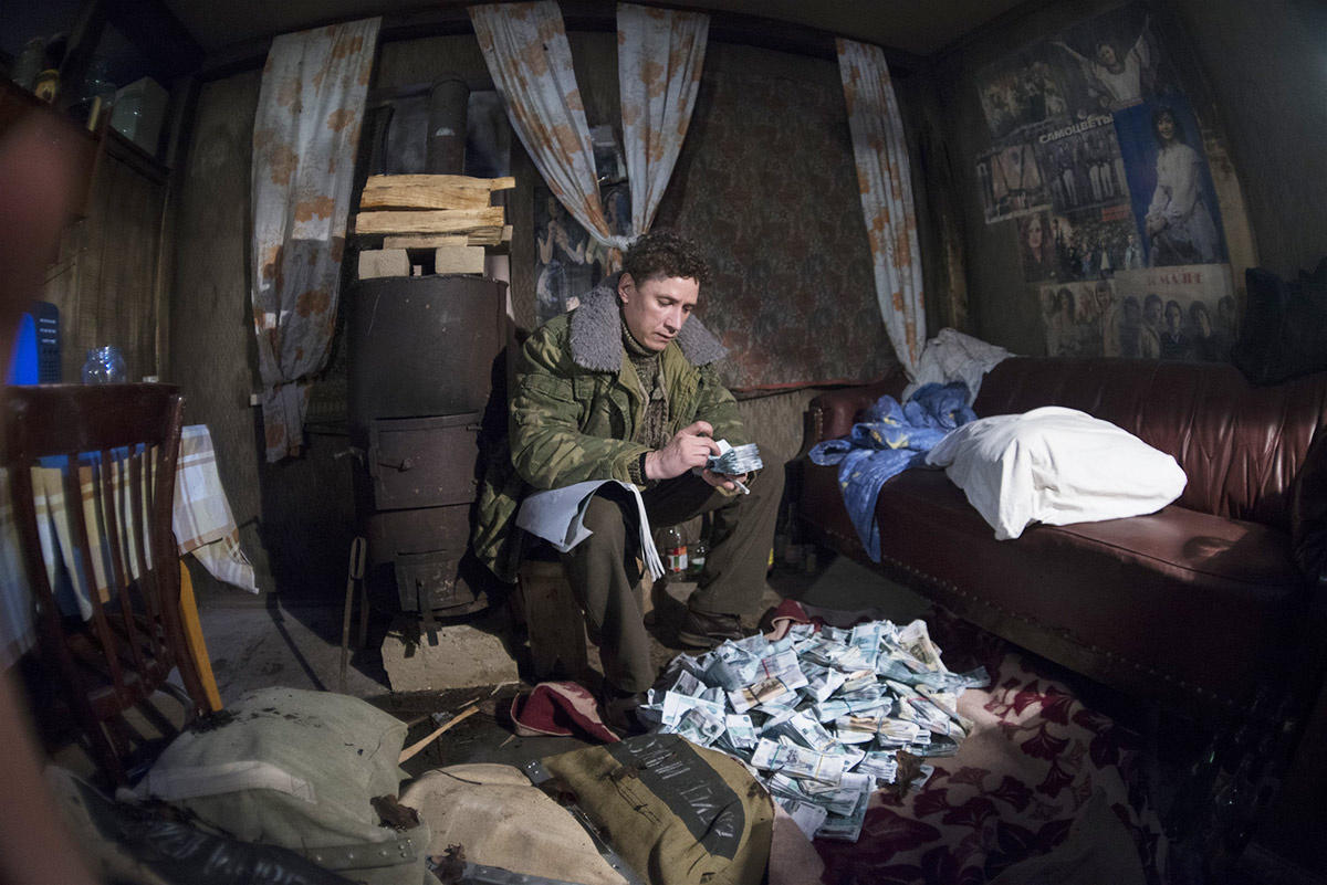 фото с сайта https://www.kino-teatr.ru/kino/movie/ros/126368/foto/i7/820790/