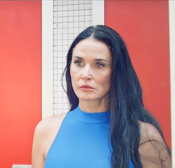 Шикарная Деми Мур