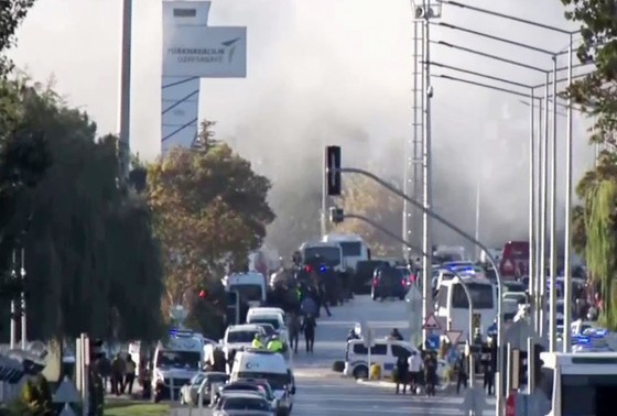    В Анкаре в результате теракта на объекте компании TUSAS погибли люди