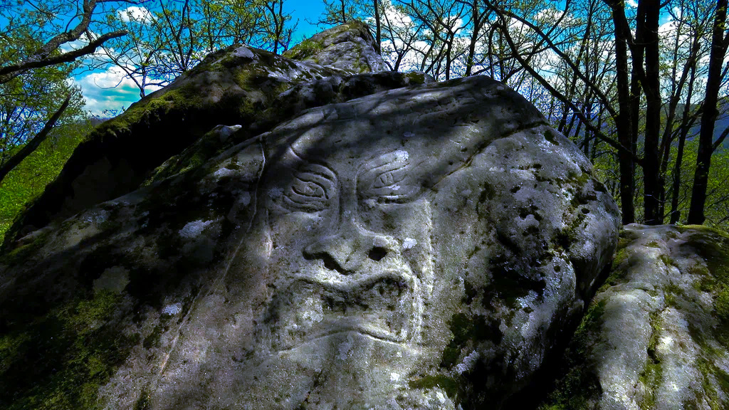 «Шаман-камень»