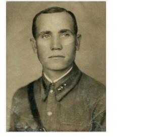 Здесь Наумов ещё ст. лейтенант 
