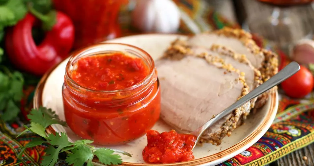 3 рецепта грузинской аджики без варки: делаем жизнь жгучей