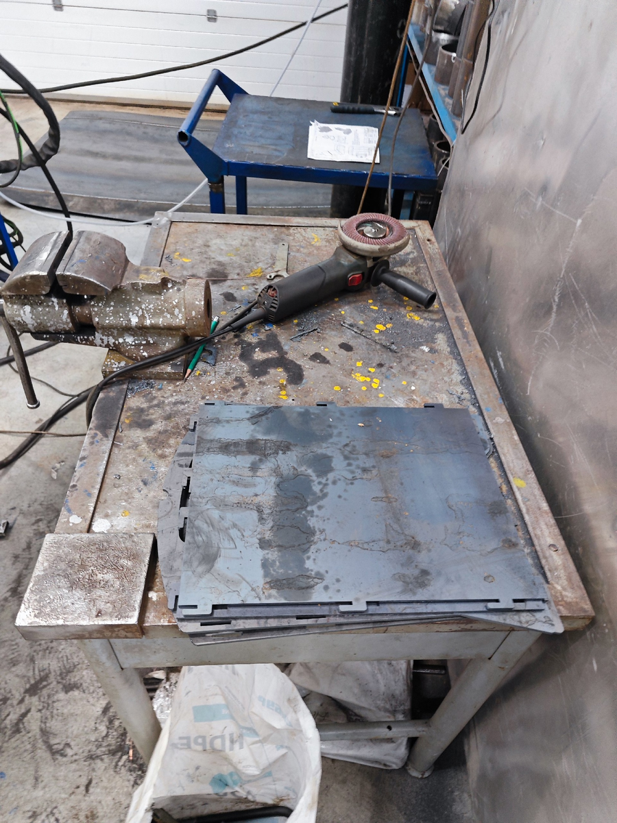 Пролистывайте альбом вправо...