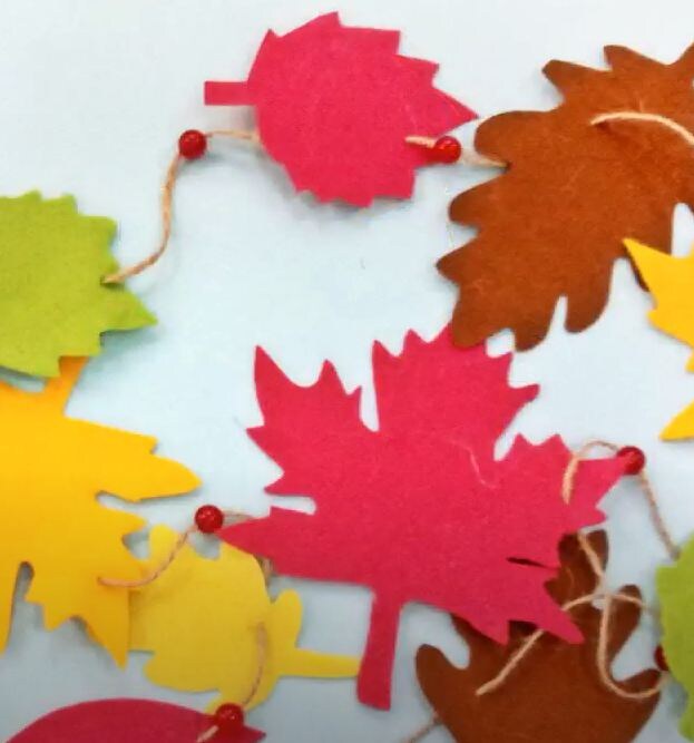    Осенняя гирлянда из бумажных листьев   
Источник: Кадр из видео