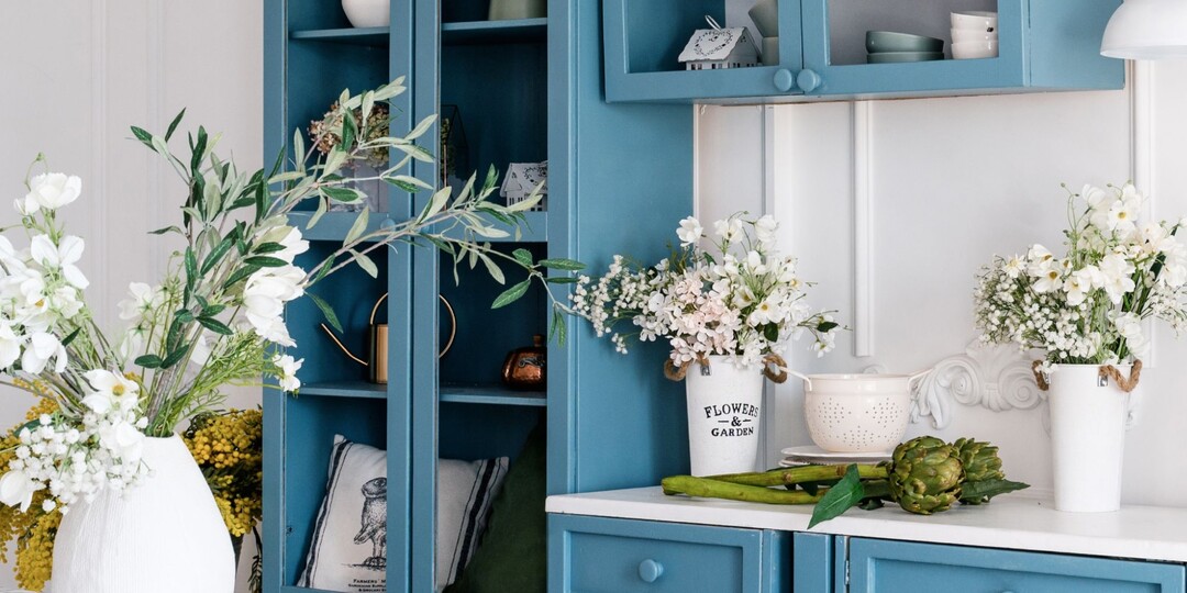 Как обновить старую мебель