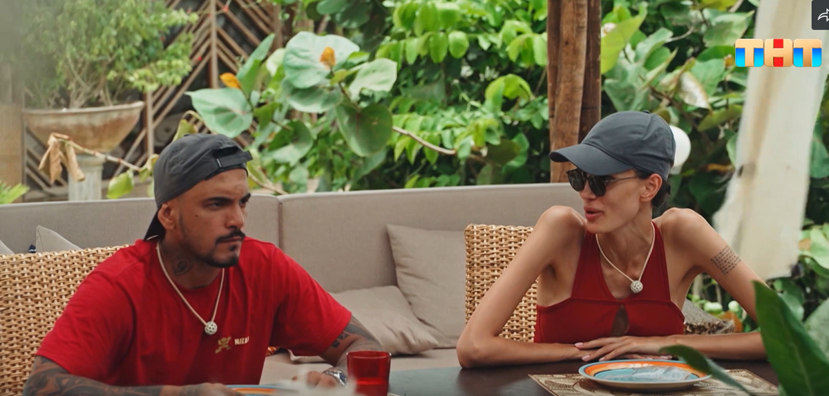 Натан и Алана Мамаева. Стоп-кадр из шоу "Звезды в джунглях"/ ТНТ