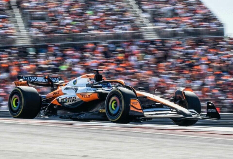    В McLaren обвинили конкурентов в психологических играхMcLaren