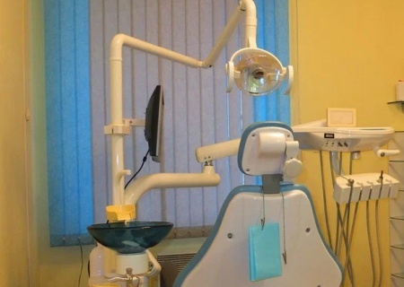    В Донецке ликвидируют государственную стоматологию Киевского района. Врачи остаются без работы, а жители без медицинской помощи