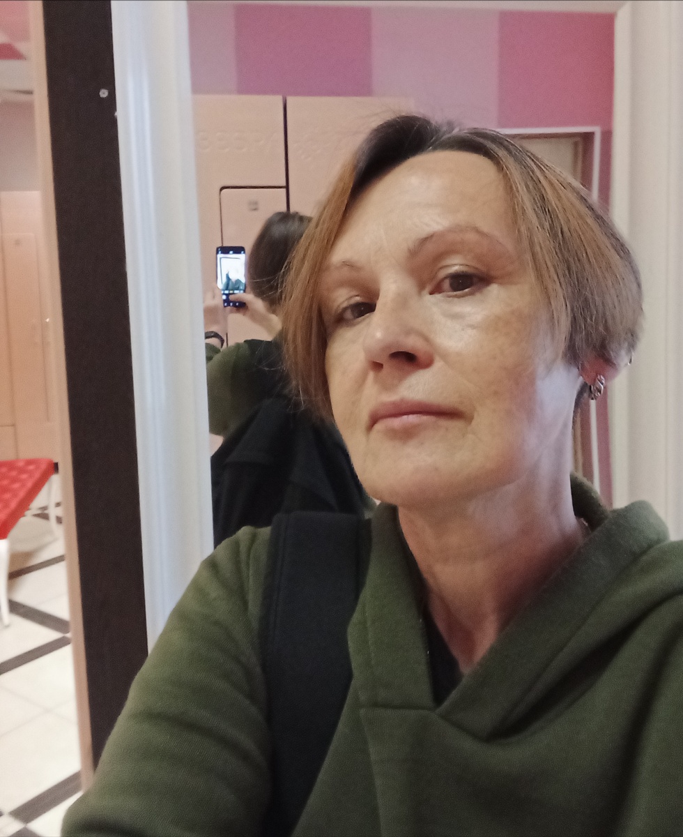 Это я после бассейна воображульничаю. 24.10.2024.