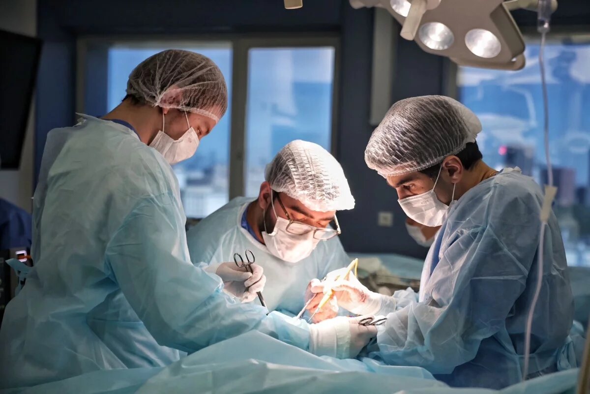    Московские врачи вырезали гигантскую кисту у младенца