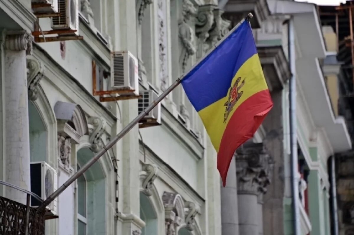    В РФ за Стояногло проголосовало в 10 раз больше молдаван, чем за Санду