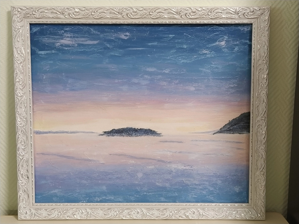 Мой родной Ульяновск вдохновляет меня на творчество! Самые красивые виды связаны с нашей Волгой и двумя мостами. 