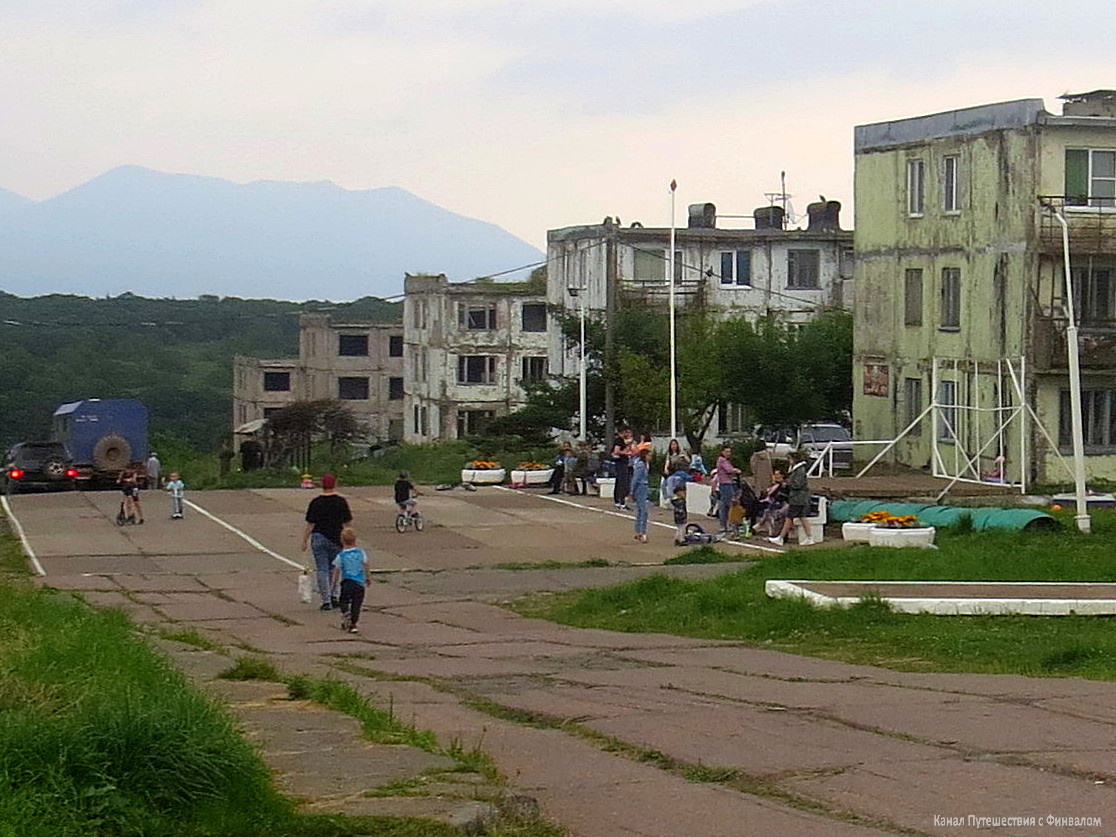Центральная площадь Горного.