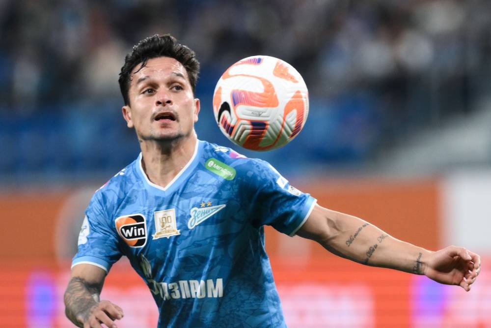    При удачном развитии событий "Зенит" уже после матча с "Локо" может вернуться на вершину таблицы РПЛ. / РИА Новости