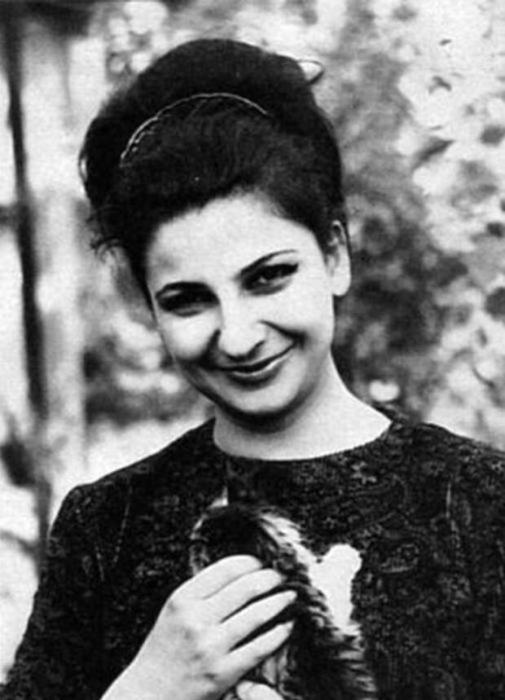  Роксана Бабаян в молодости. / Фото: r3.mt.ru