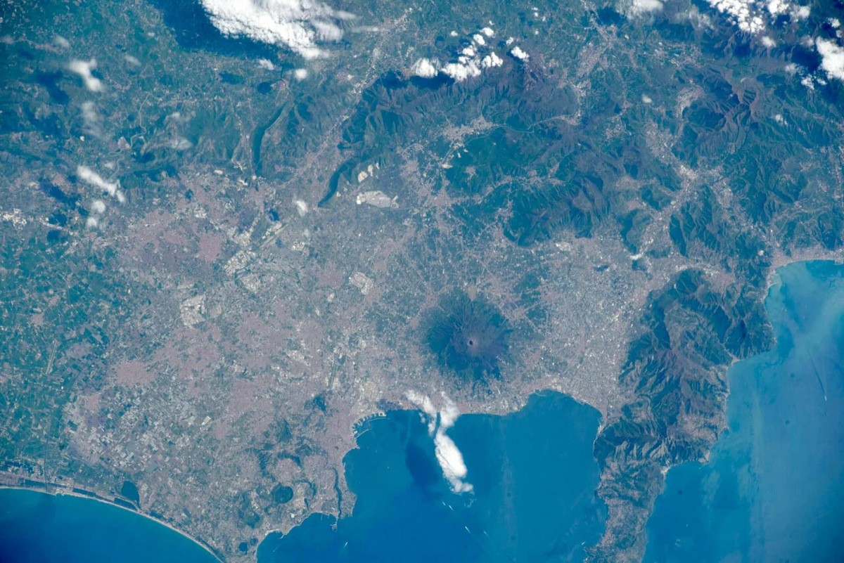 Так достопримечательность выглядит сверху. Фото: Bear Ainibeniken / Яндекс Карты