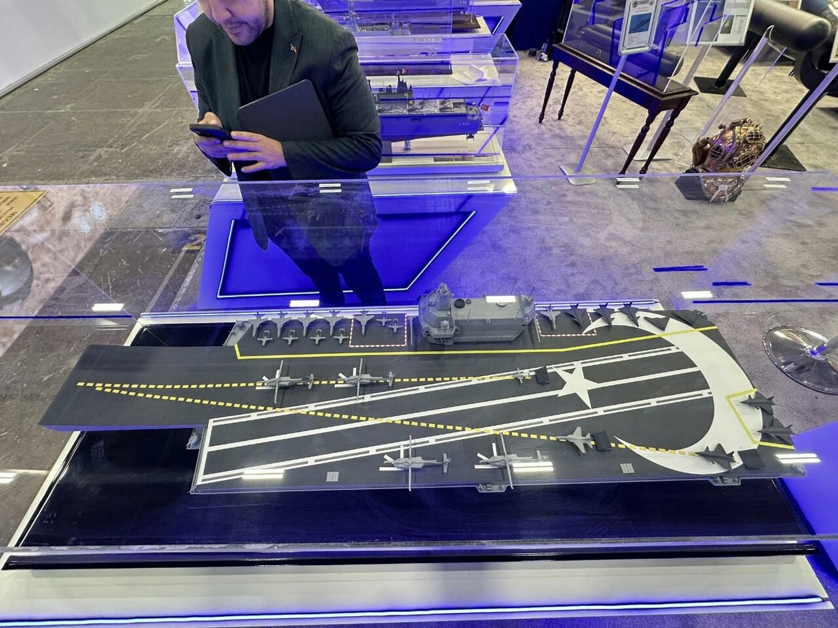 Турция авианосец MUGEM. Фото: Design Project Office