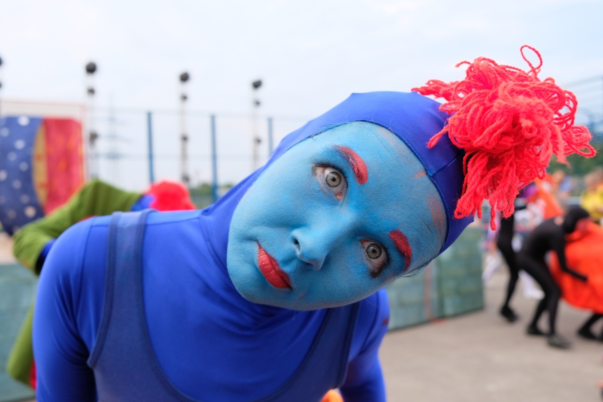 Мария Плаксина в спектакле театра "СоЛу" (источник фотографии ресурсы театра: https://vk.com/solutheatre)