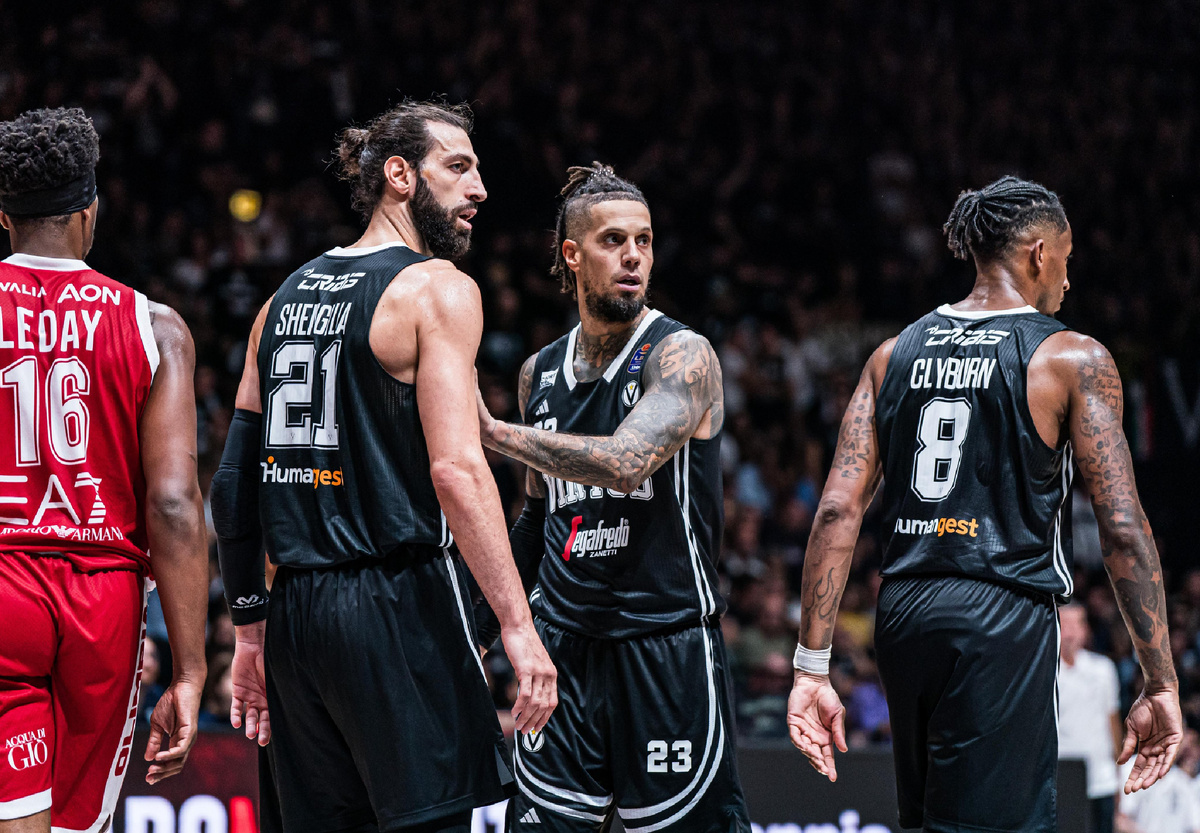 Кто скажет, почему ЦСКА в черном?