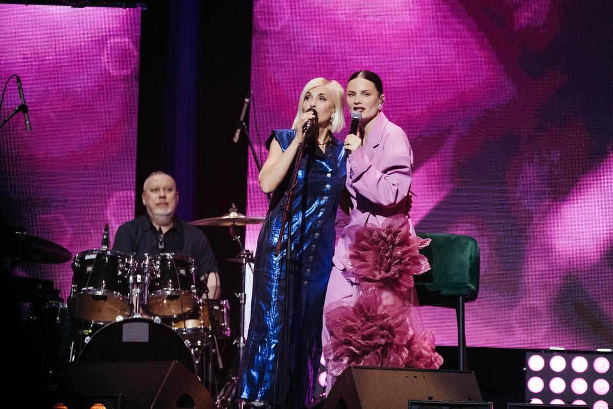    Алена Свиридова и Ева Власова пресс-служба МУЗ-ТВ