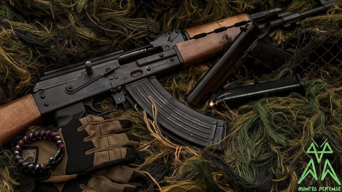 Сегодня АК-47 является не только инструментом войны, но и объектом искусства и культурным феноменом, олицетворяющим борьбу, сопротивление и судьбы миллионов людей.