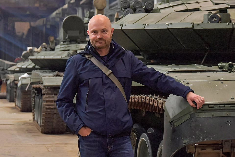    Военкор "Комсомолки" Александр Коц на "Уралвагонзаводе". Александр КОЦ