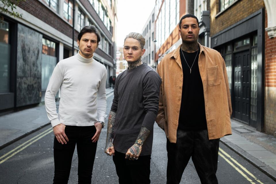    Мужчины. Друзья. Источник: ru.freepik.com