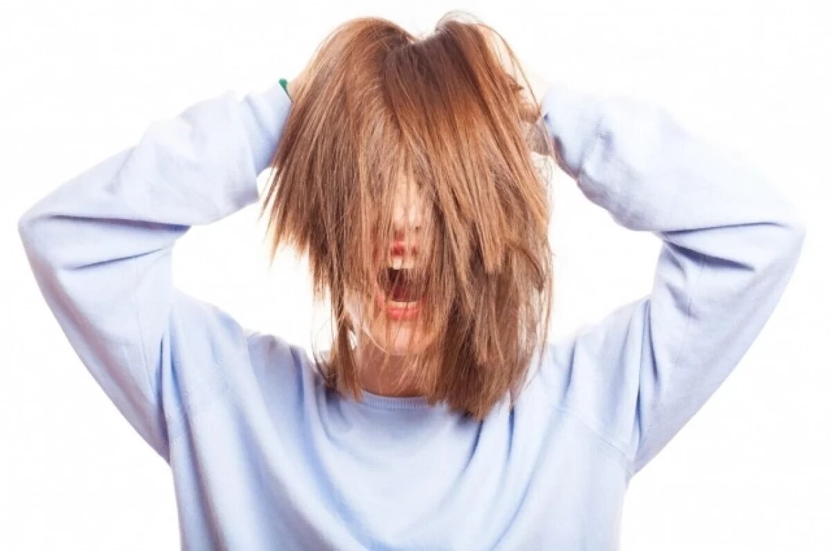    Почему выпадают волосы на голове