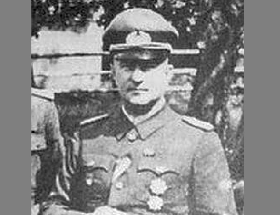 Хольмстьо-Смысловский Борис Алексеевич Источник изображения:https://avatars.dzeninfra.ru/get-zen_doc/3703431/pub_6314c59e02fb06401f30d595_6314c5d6f842ff32d93a893d/scale_1200