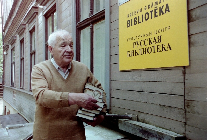    Есть много примеров русских фраз, заставляющих иностранцев вспотеть от напряжения. Например, выражения "грибы пошли" или "книга вышла". Фото: © Victor Lisitsyn/Globallookpress