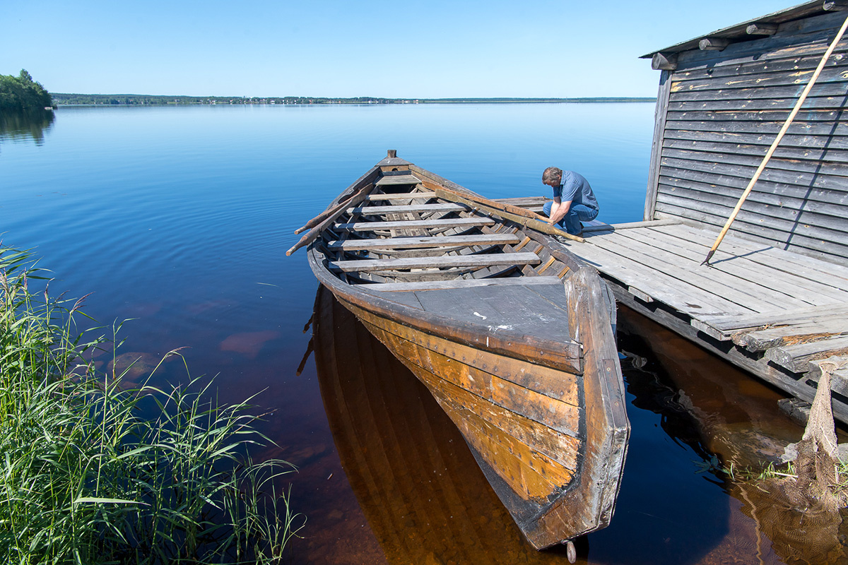    Традиционная онежская лодка-сойма работы Тарасова. Фото: ИА "Республика" / Сергей Юдин