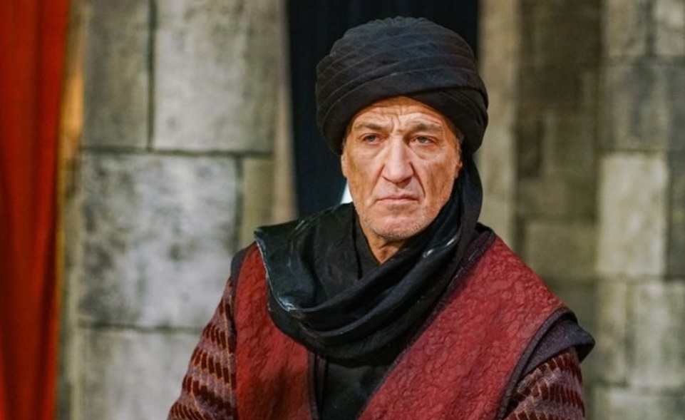 Текин Темиш в сериале «Основание: Осман» (2019).