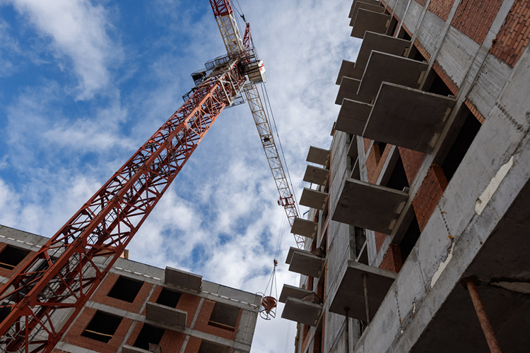    Итоги третьего квартала не радуют — куплено 3,2 тыс. новых квартир, что на 40% меньше ударного для застройщиков второго квартала.   
Фото: «БИЗНЕС Online»