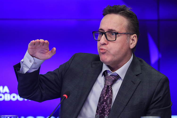    Евгений Минченко: «Саммит показал, что БРИКС сегодня — одна из ключевых международных организаций, набирающая обороты структура. Я думаю, что это главная символическая история».   
Фото: «БИЗНЕС Online»