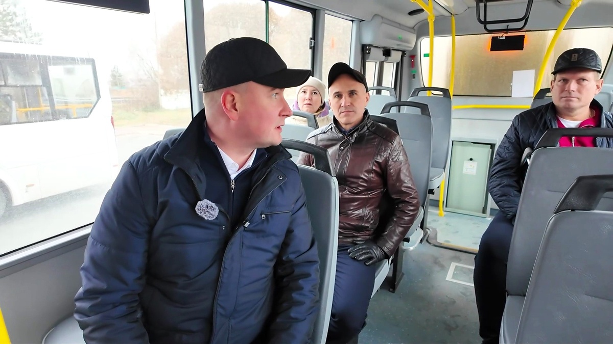    Глава Пыть-Яха проинспектировал работу нового пассажироперевозчика