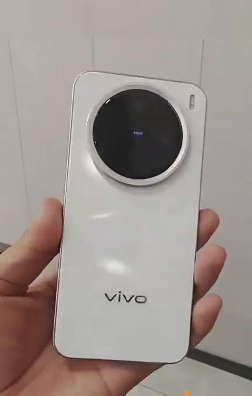 
Прошивки для Vivo Vivo X200 mini Android 15, 14, 13 OriginOS официальные и кастомные обновления