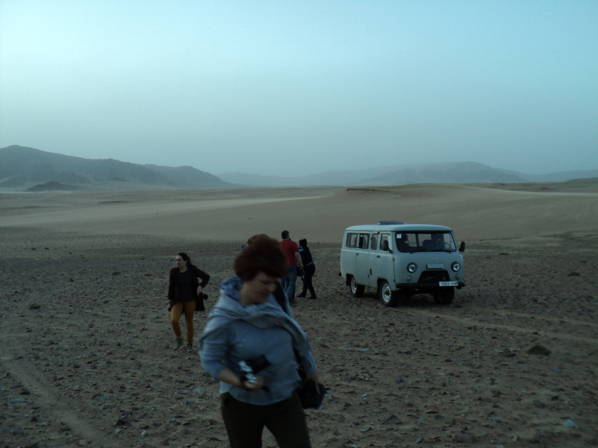 Иногда шли пешком