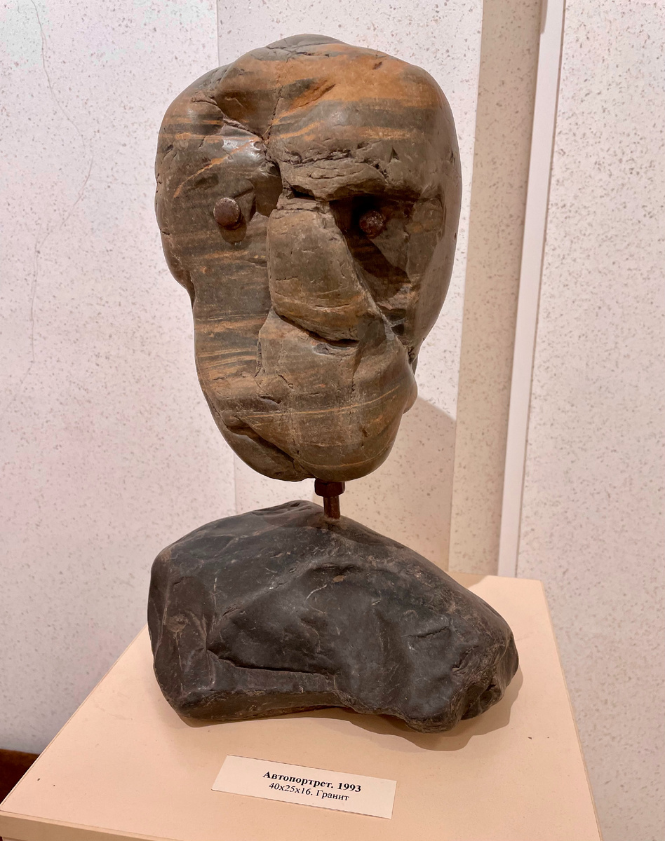 В скульпторы могут сделать себе автопортрет