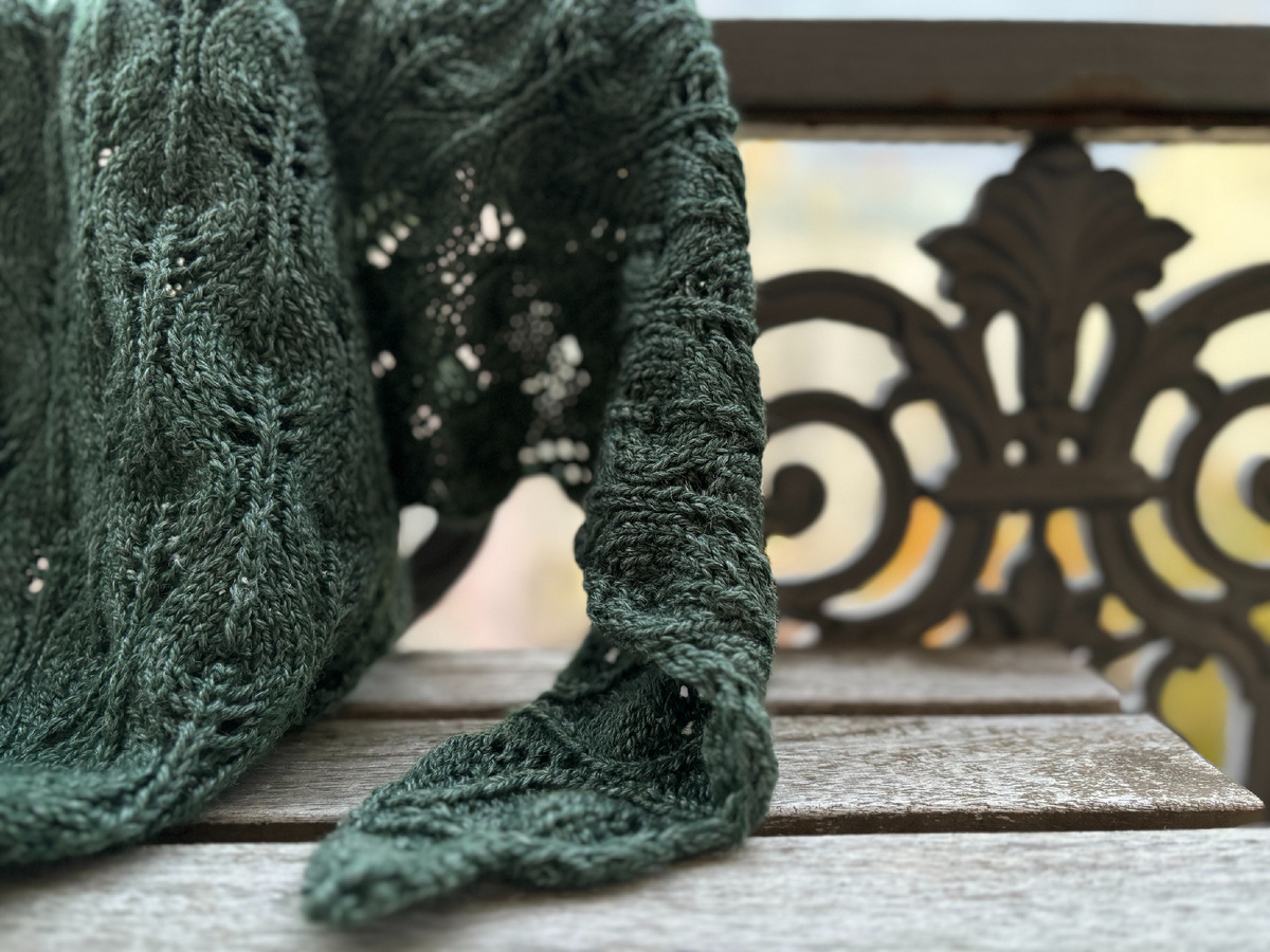 бактус позирует на балконе :)