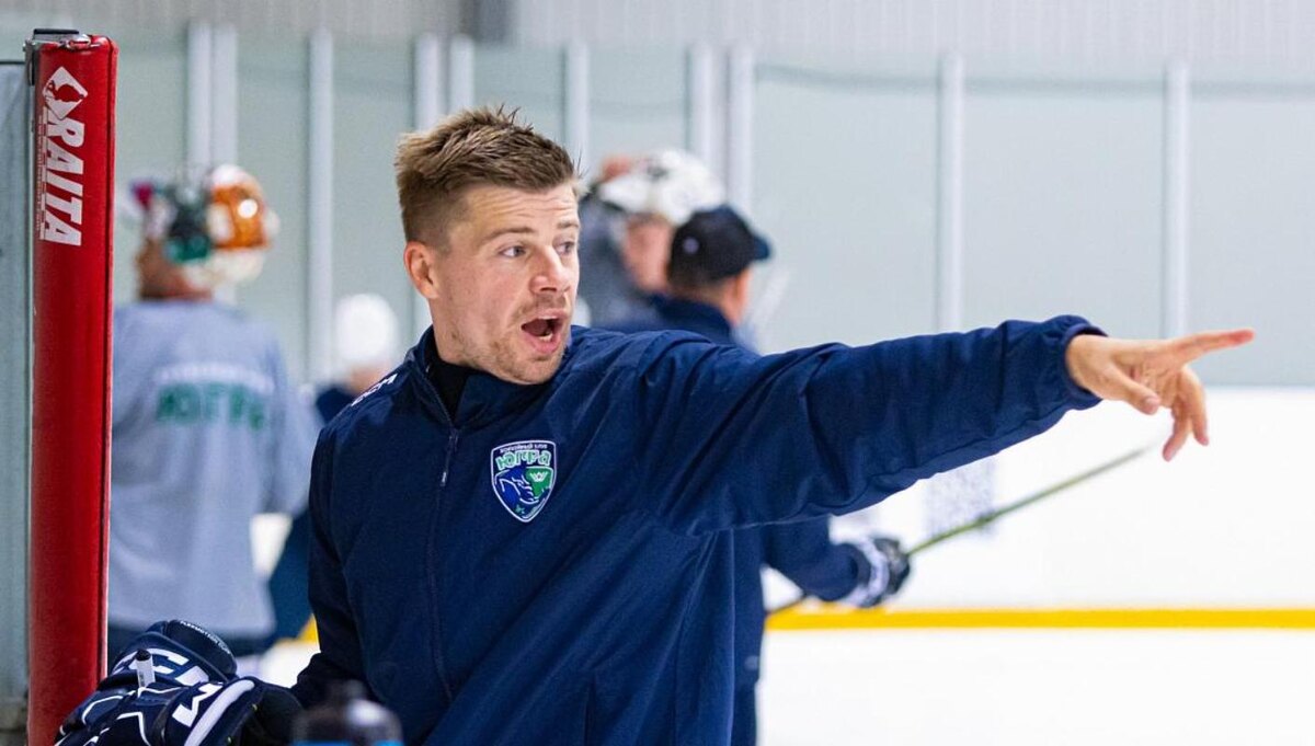    Главного тренера хоккейной «Югры» отстранили от управления командой