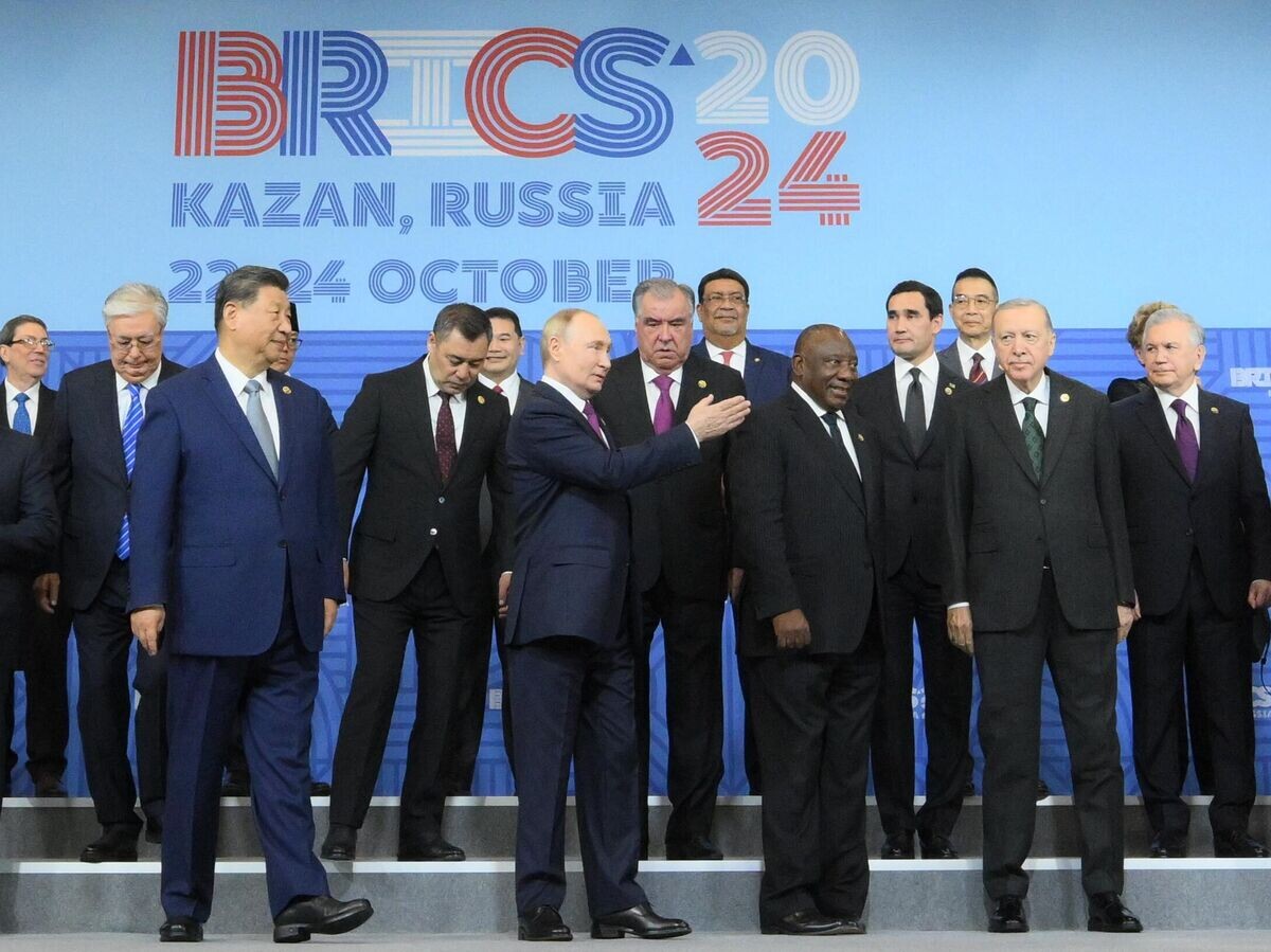    XVI саммит БРИКС. Совместное фотографирование глав делегаций государств БРИКС© РИА Новости . Фотохост-агентство brics-russia2024.ru