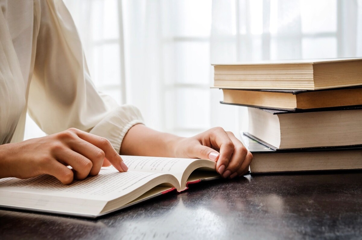 Куда поступать после 11 класса в Москве на бюджет девочке