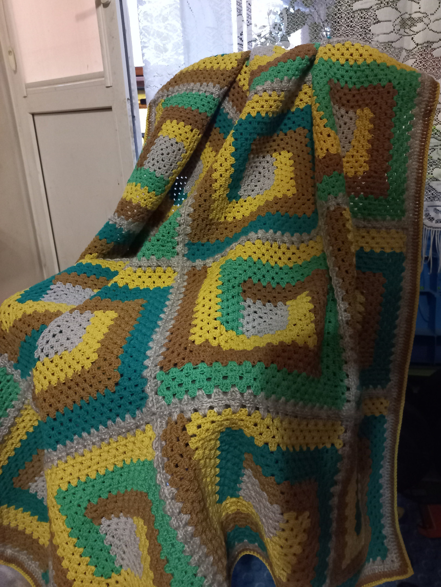 Фото автора статьи. Необычный плед