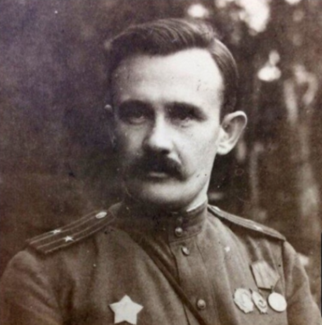 Вадим Яковлевич Ткаленко, командир батальона в "сталинградскую" битву. 