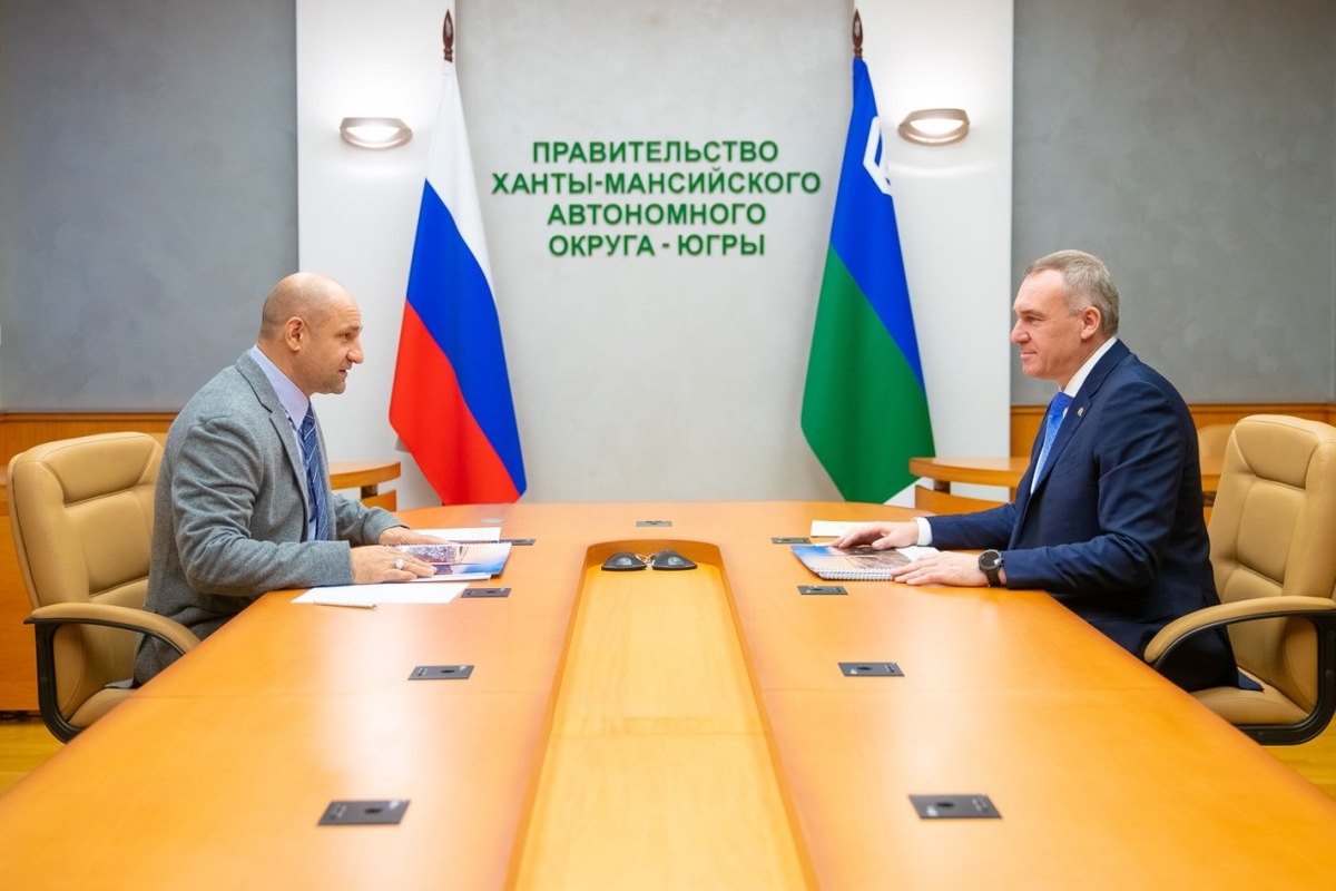    Полпред Артём Жога провел рабочую встречу с губернатором Югры Русланом Кухаруком