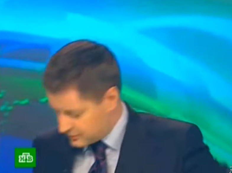 Стул ломается 15 февр. 2011 г. под тогдашним ведущим программы «Сегодня» телеканала НТВ А. Пивоваровым, во время прямого эфира упомянутой передачи.