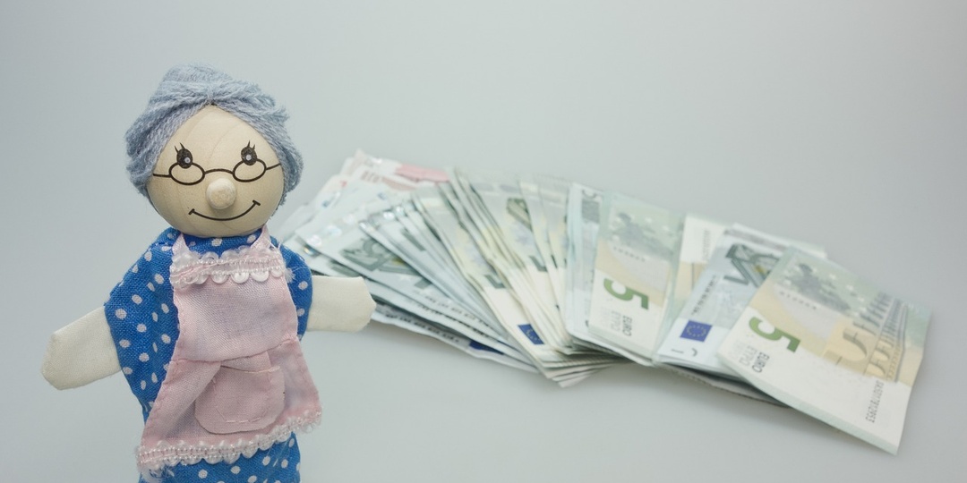 50 тысяч за 133 рубля. С чем связана высокая стоимость пенсионного балла? Нужна ли покупка таких баллов?